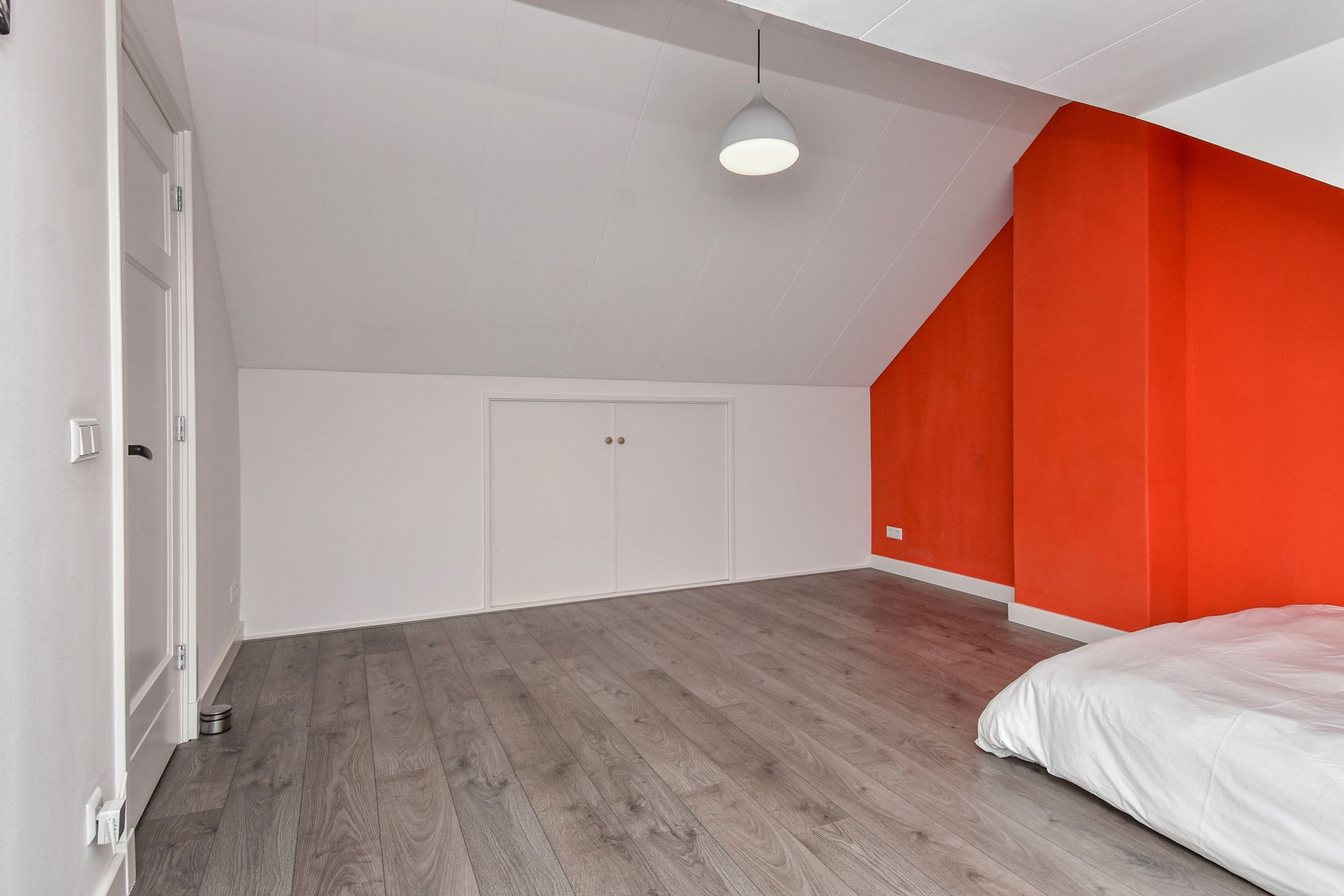 Modernized Terraced House with Extension and Sunny Southwest Garden in Monster — 45