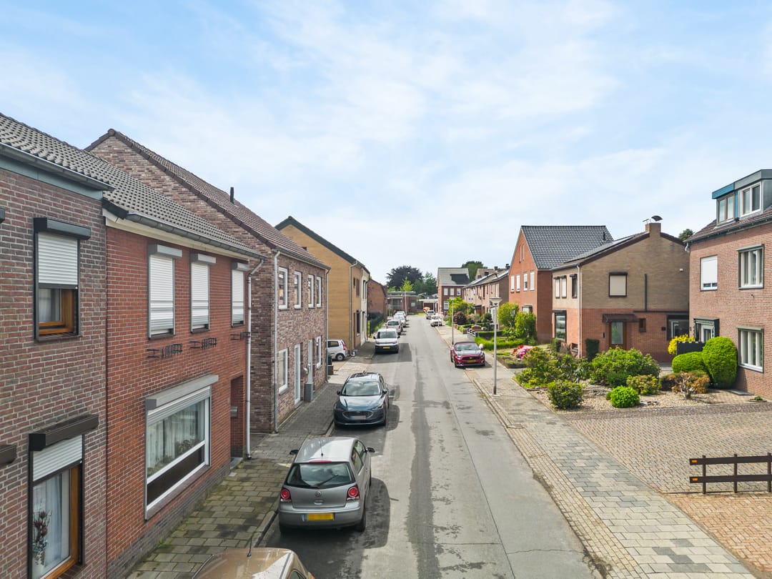 Modern Semi-Detached Home with Ibiza-Style Garden and Guest Studio in Kerkrade — 46