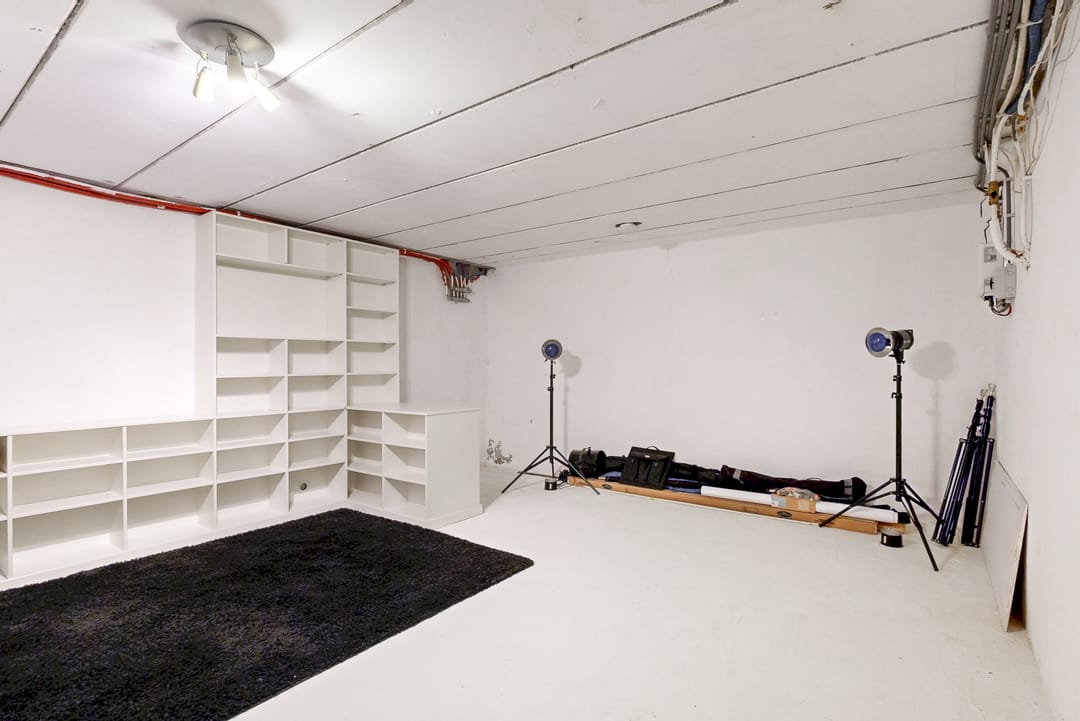 Modern Semi-Detached Home with Ibiza-Style Garden and Guest Studio in Kerkrade — 31