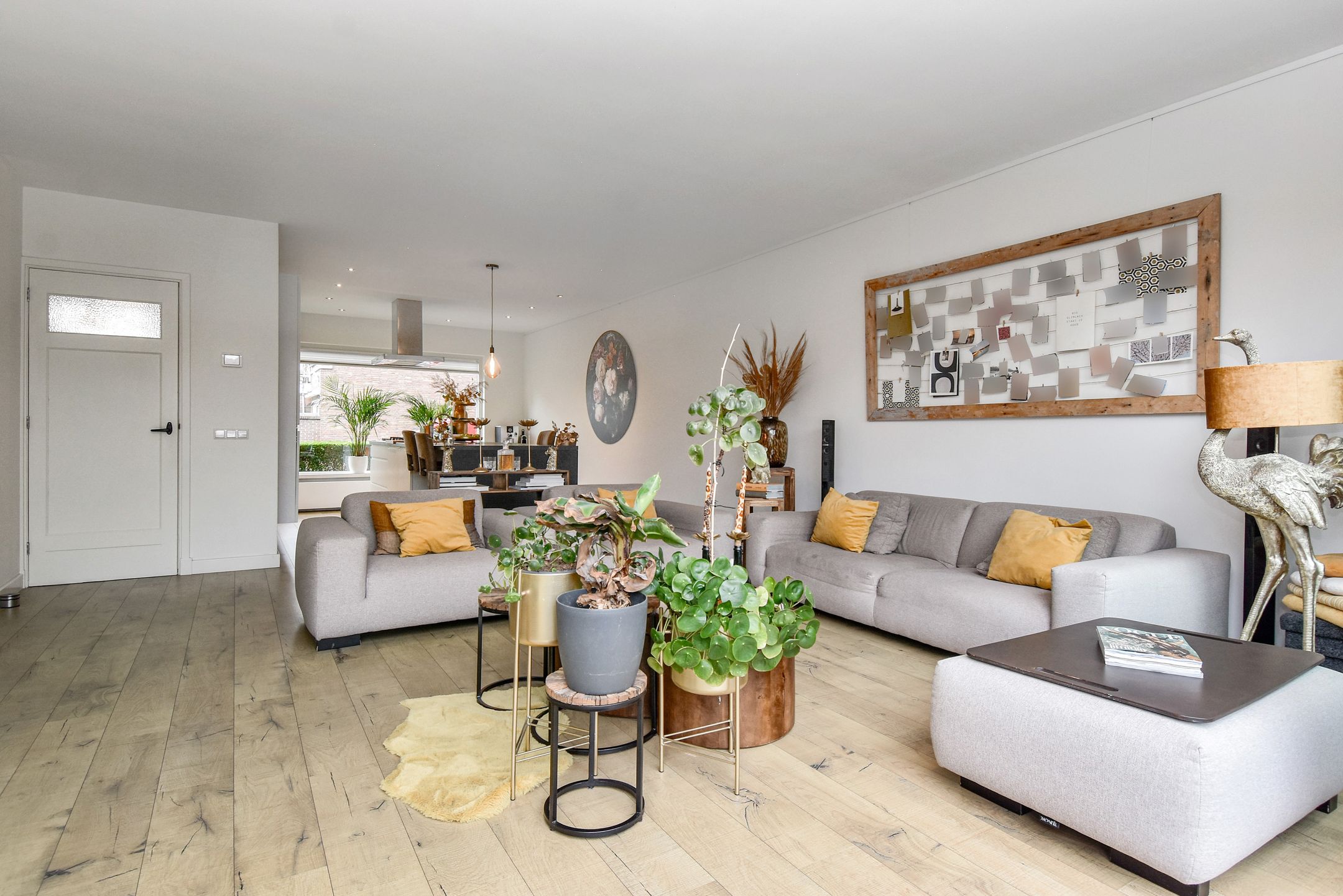 Modernized Terraced House with Extension and Sunny Southwest Garden in Monster — 9