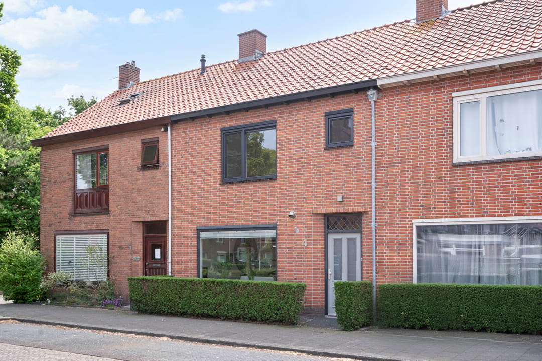 Modernized Terraced House with Extension and Sunny Southwest Garden in Monster — 47