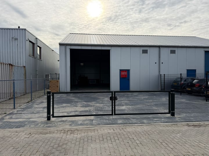 Adonisweg 1, Leeuwarden