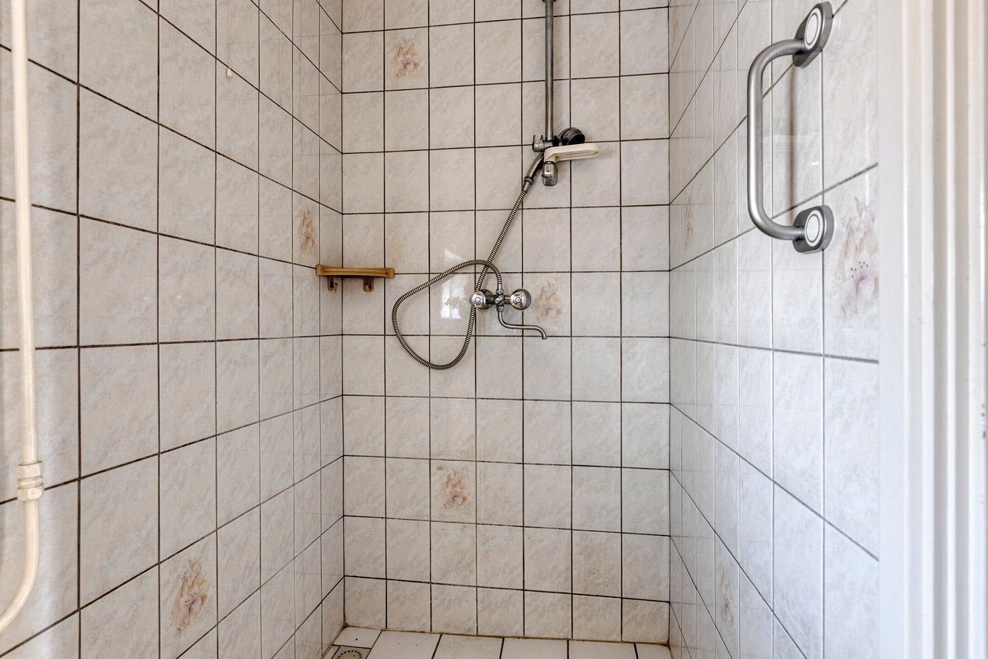 Photo 29 of Loo 6