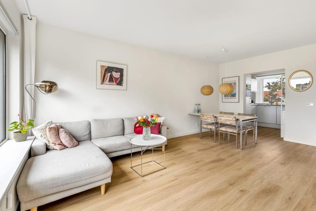 Bright 2-Room Apartment with Sunny Balcony in Hilversum-Zuid — 7