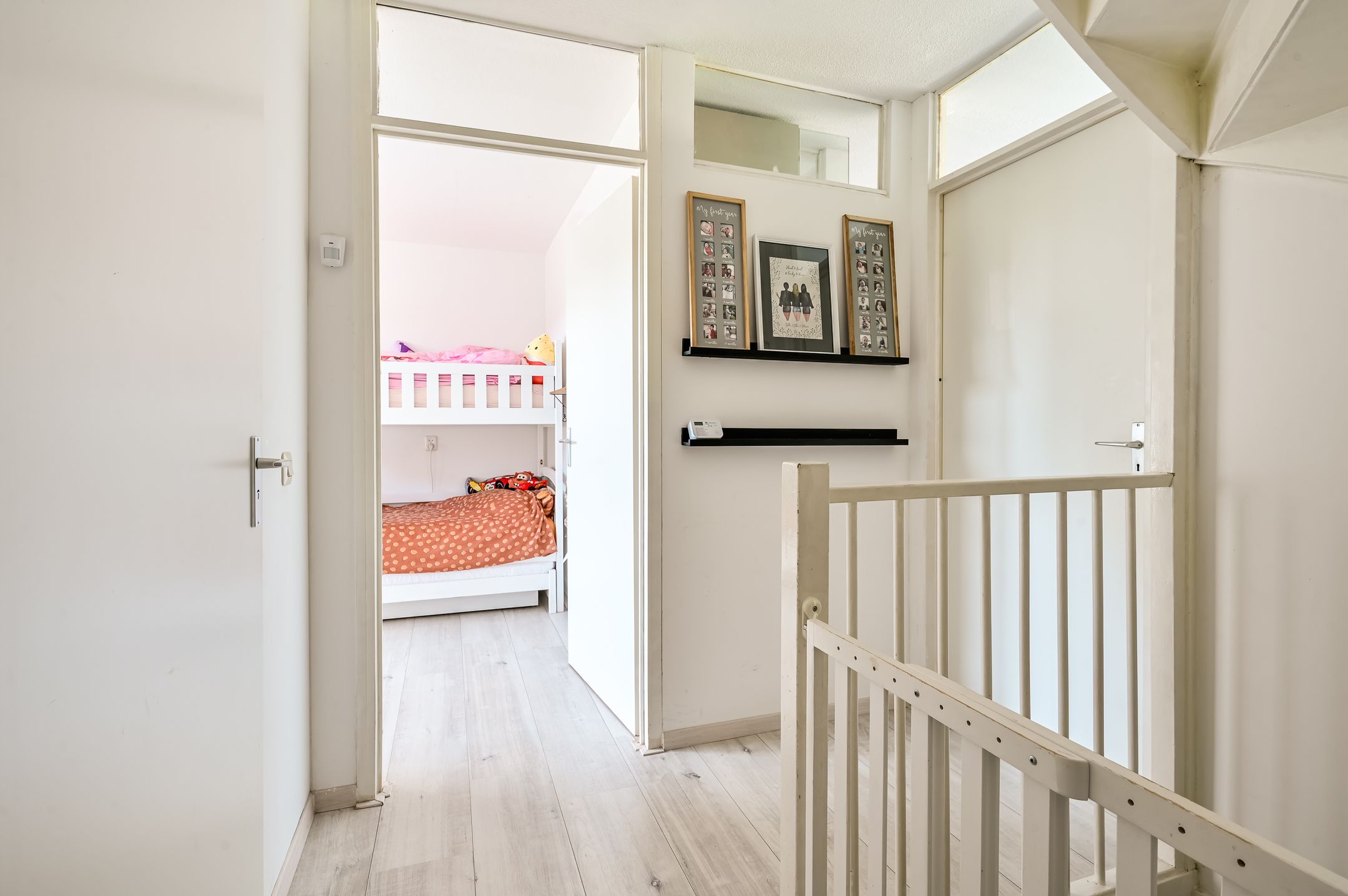 Spacious Terraced Home with Two Dormers and Private Parking in Quiet Lelystad Neighborhood — 18