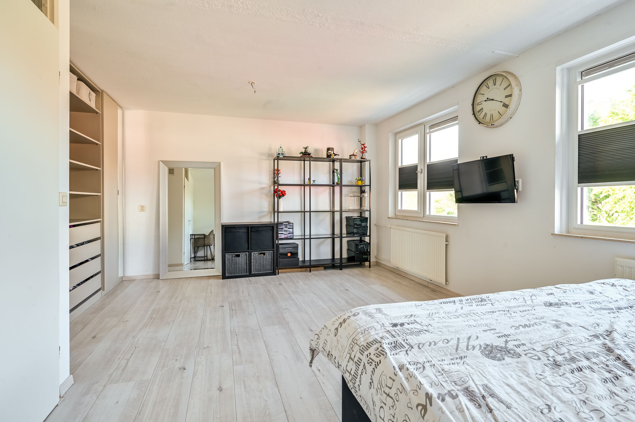 Spacious Terraced Home with Two Dormers and Private Parking in Quiet Lelystad Neighborhood — 21