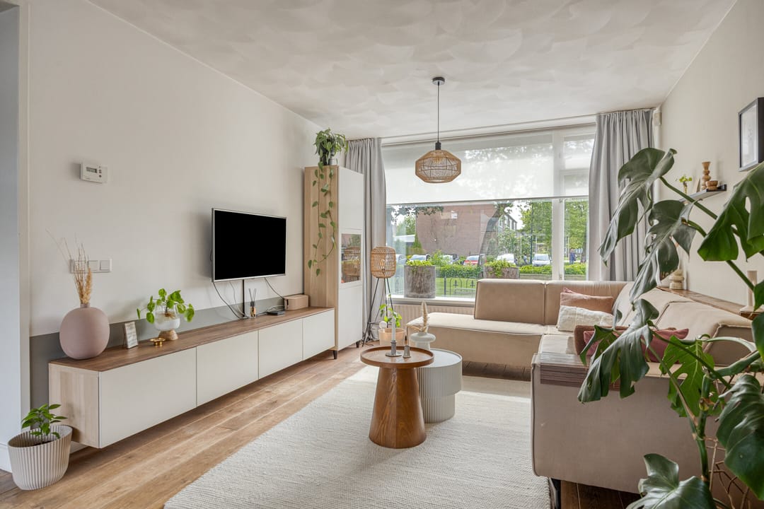 Move-in Ready Terraced Home with Deep Garden in Family-Friendly Lopik — 8