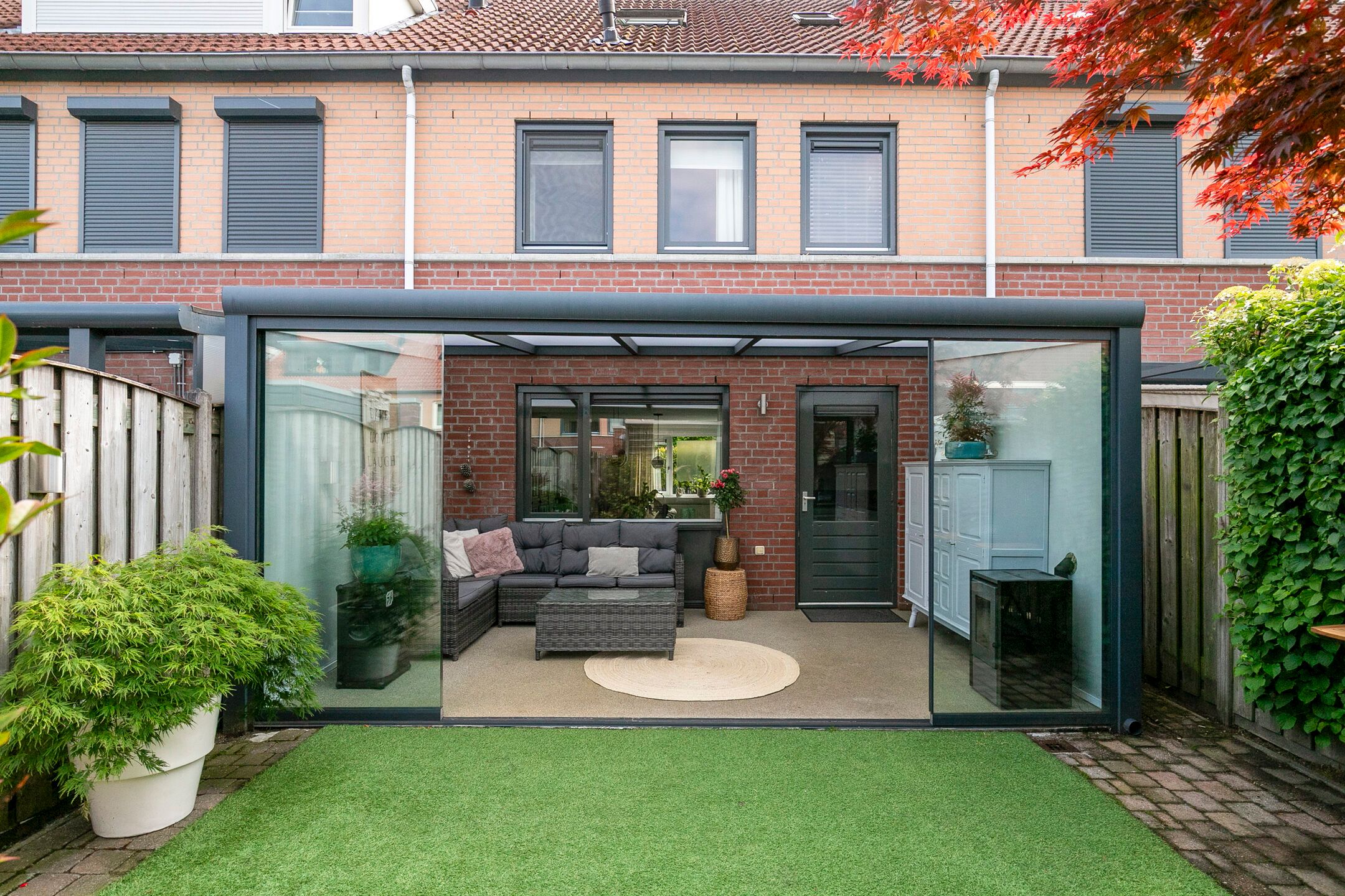 Modern Family Home with Solar Panels and Terrace Enclosure in Kronehoef — 39
