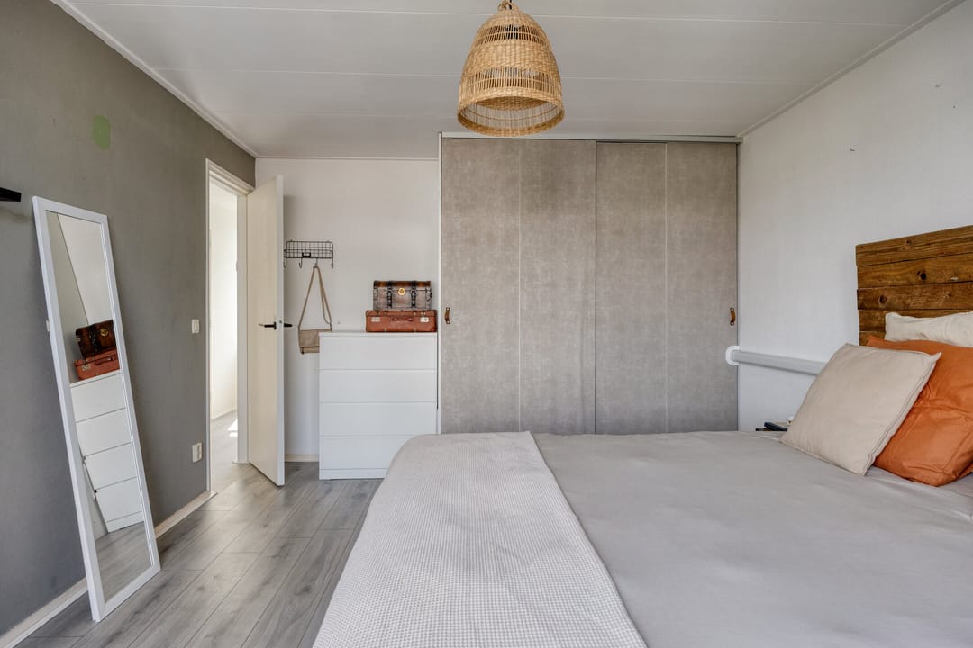 Move-in Ready Terraced Home with Deep Garden in Family-Friendly Lopik — 16