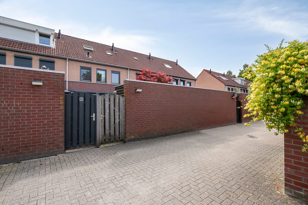 Modern Family Home with Solar Panels and Terrace Enclosure in Kronehoef — 41