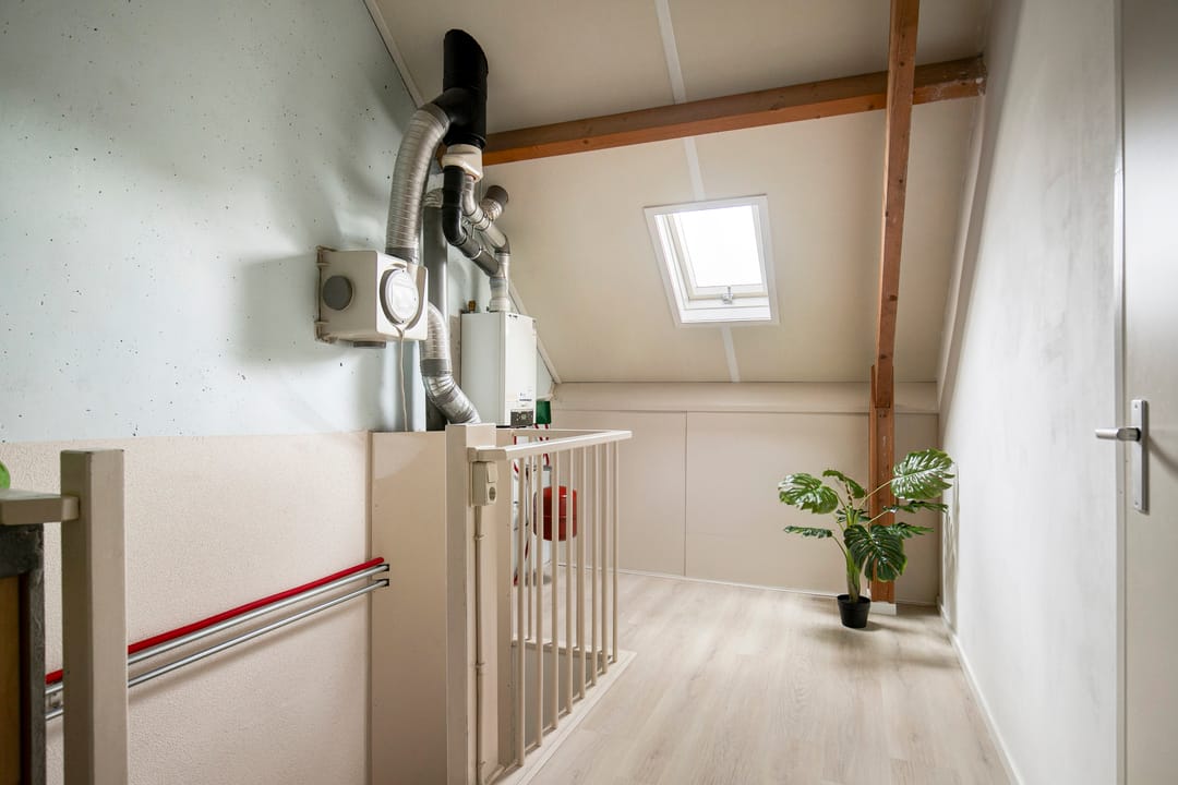 Modern Family Home with Solar Panels and Terrace Enclosure in Kronehoef — 31