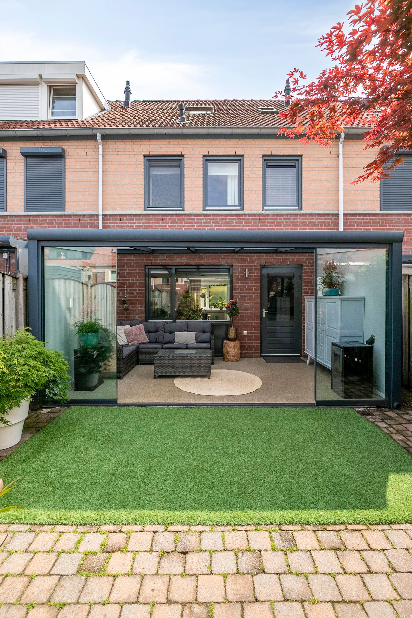 Modern Family Home with Solar Panels and Terrace Enclosure in Kronehoef — 40