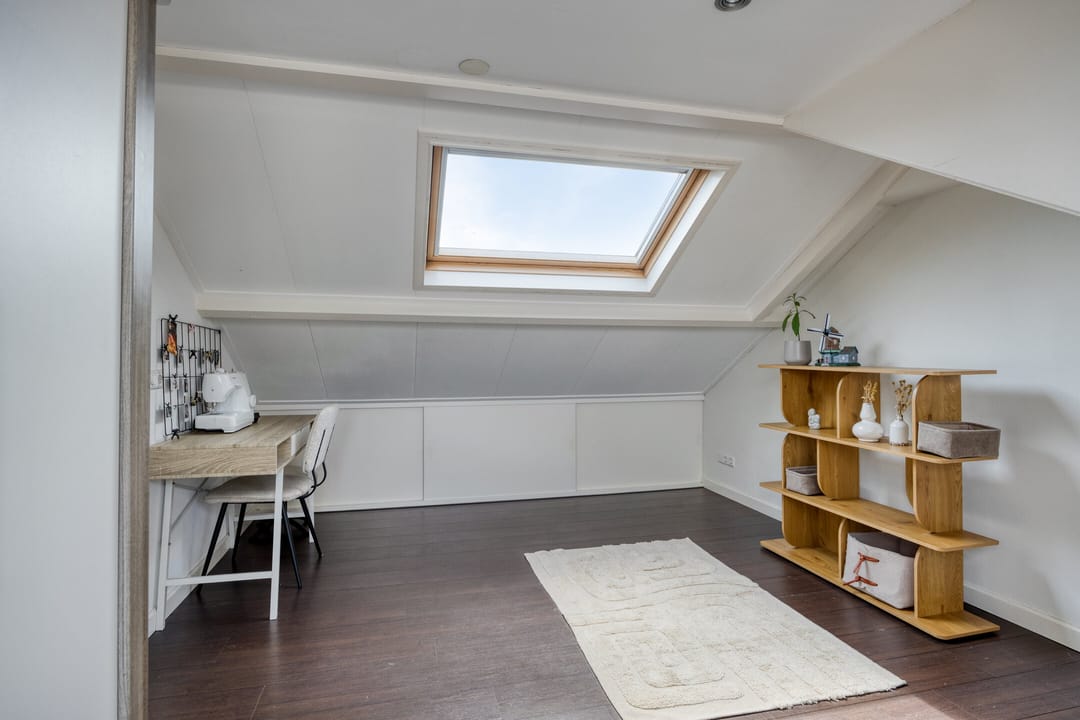 Move-in Ready Terraced Home with Deep Garden in Family-Friendly Lopik — 23