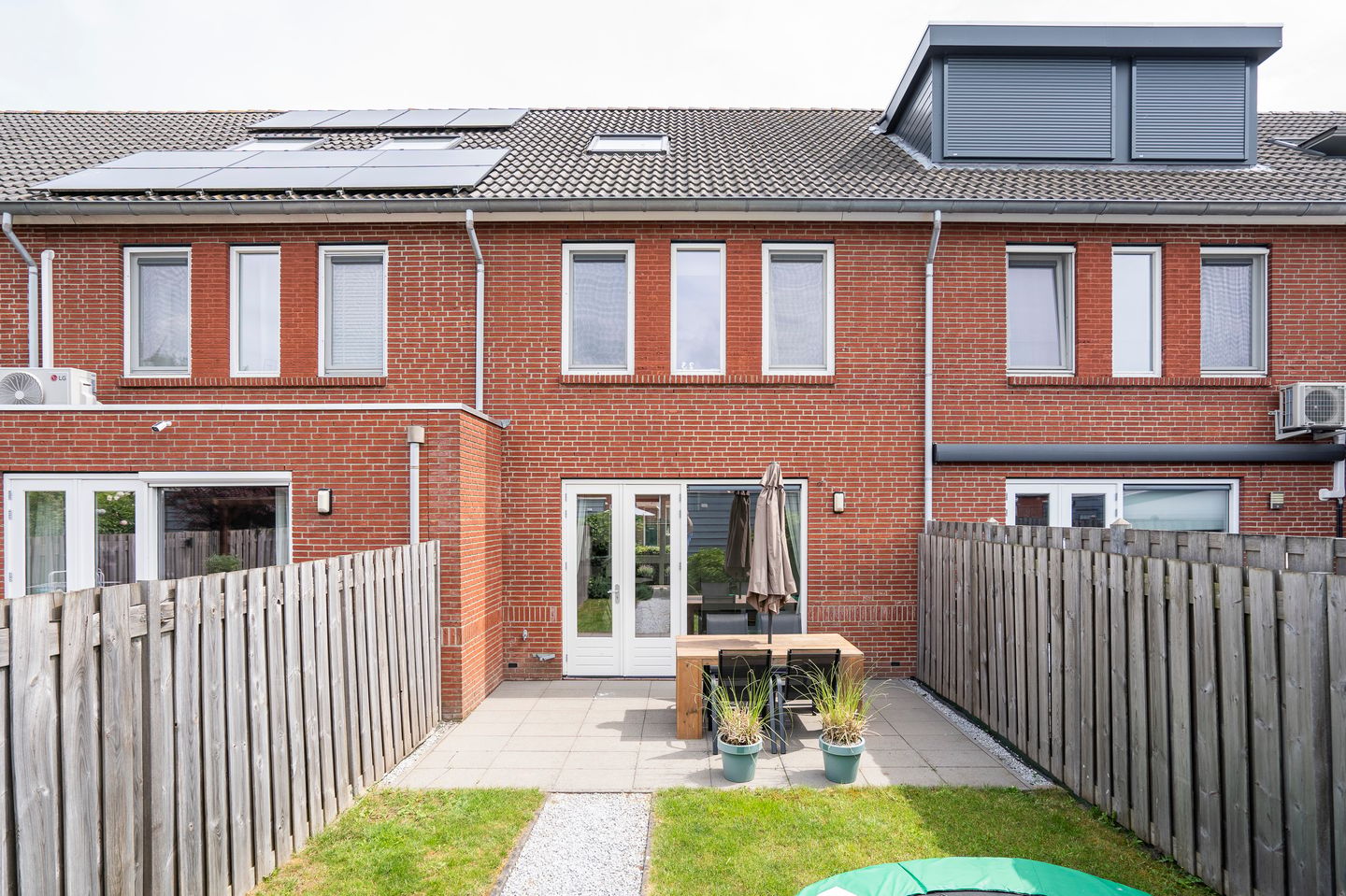Light-Filled Family Home with Four Bedrooms in Gorinchem — 29