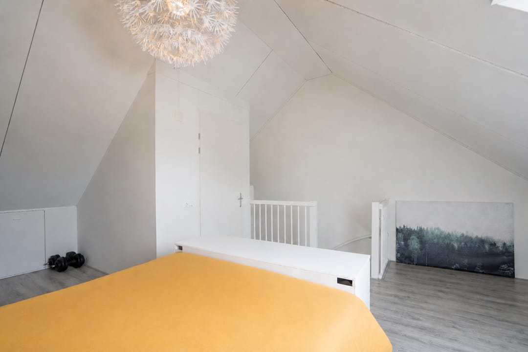 Light-Filled Family Home with Four Bedrooms in Gorinchem — 22