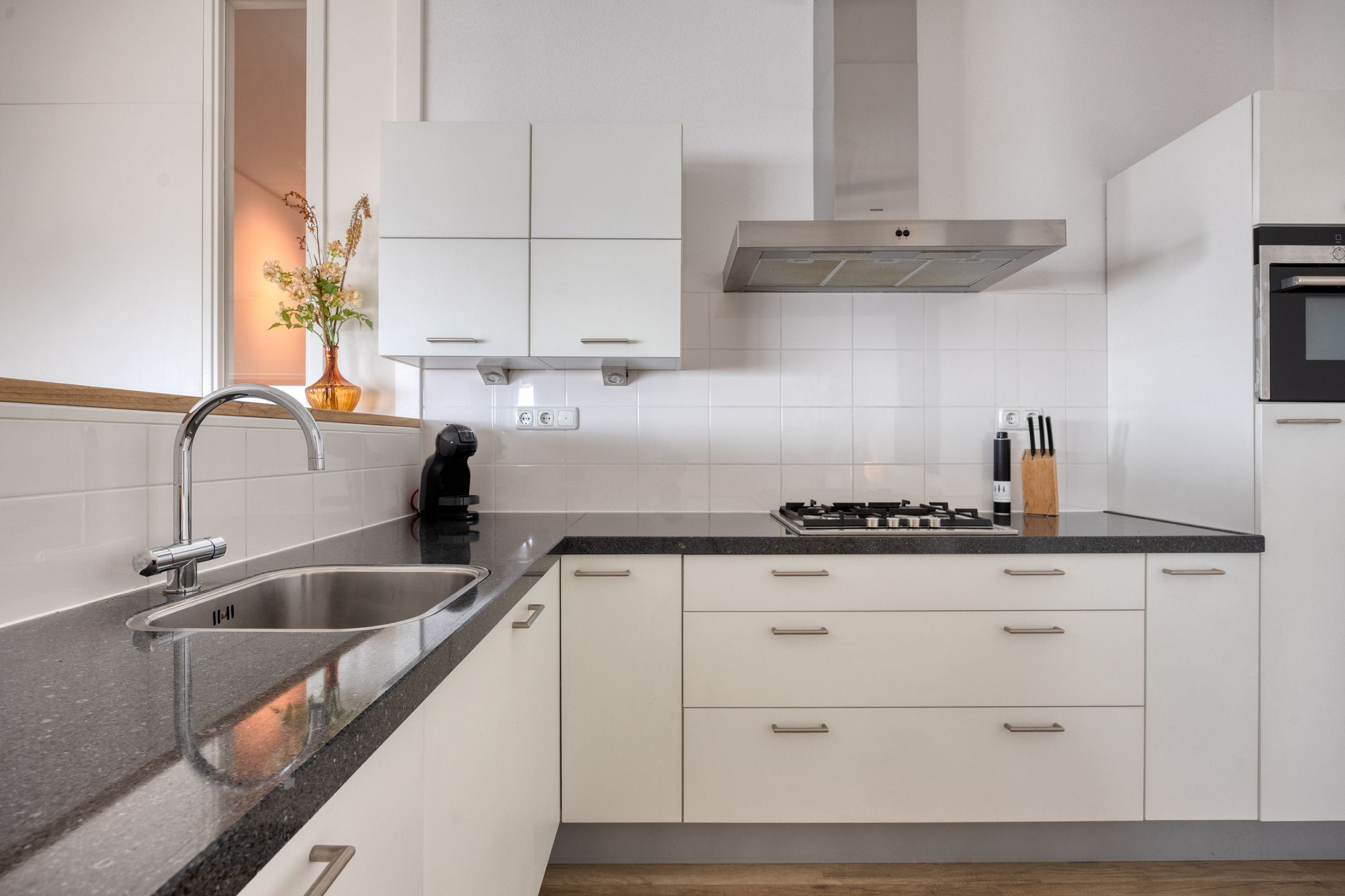 Modern Ninth Floor Apartment with Panoramic Views in Roermond — 33