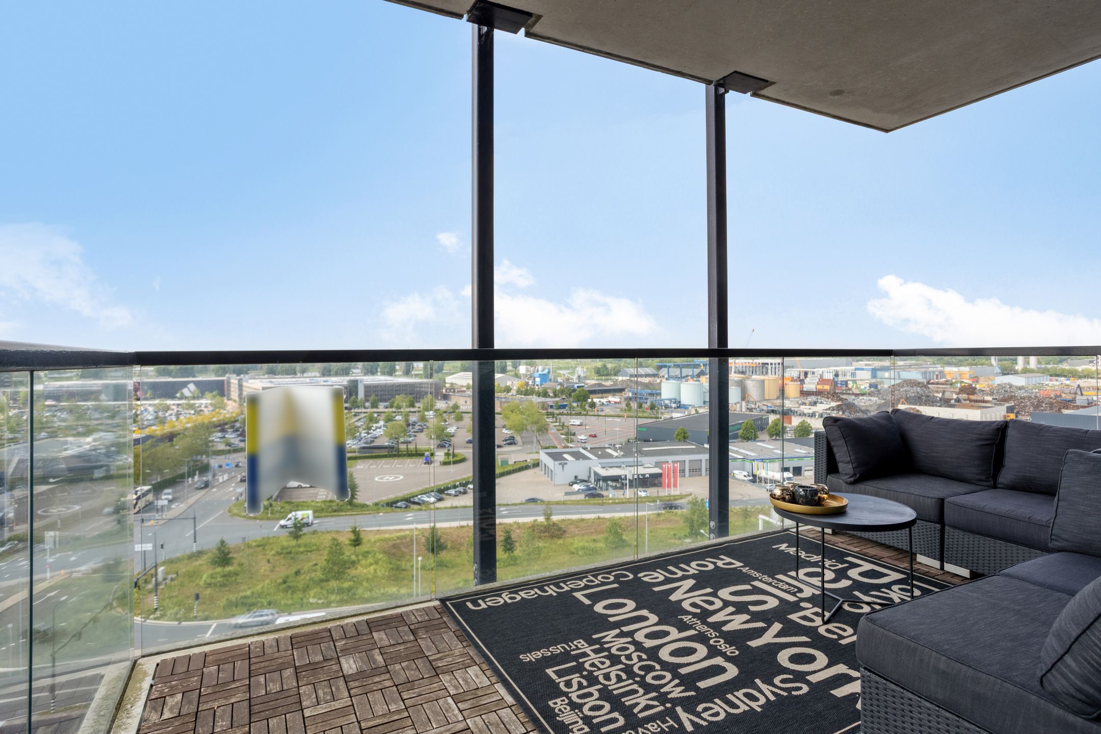 Modern Ninth Floor Apartment with Panoramic Views in Roermond — 39