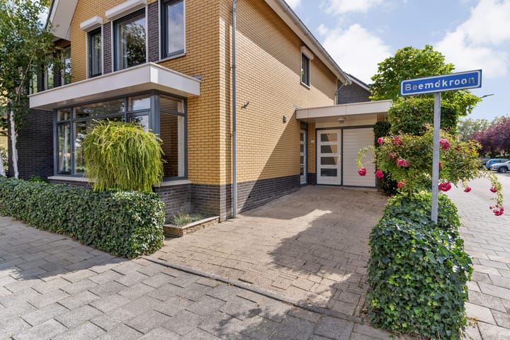 Hoekwoning te koop: Beemdkroon 35, Hendrik-Ido-Ambacht