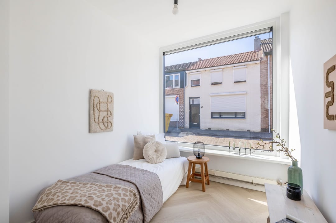 Renovated Ground Floor Apartment with Private Garden in Central Axel — 23