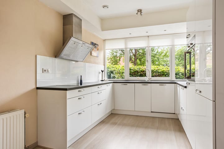 Tussenwoning te koop: Gruttosingel 48, 'S-Gravenhage
