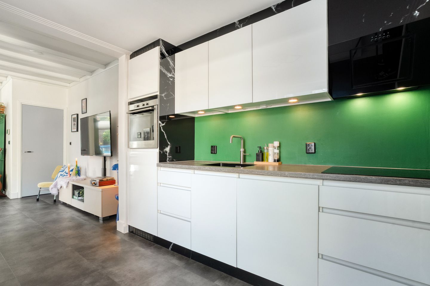 Photo 19 of Lage Bothofstraat 414
