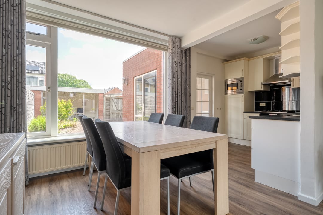 Photo 11 of Meidoornstraat 2