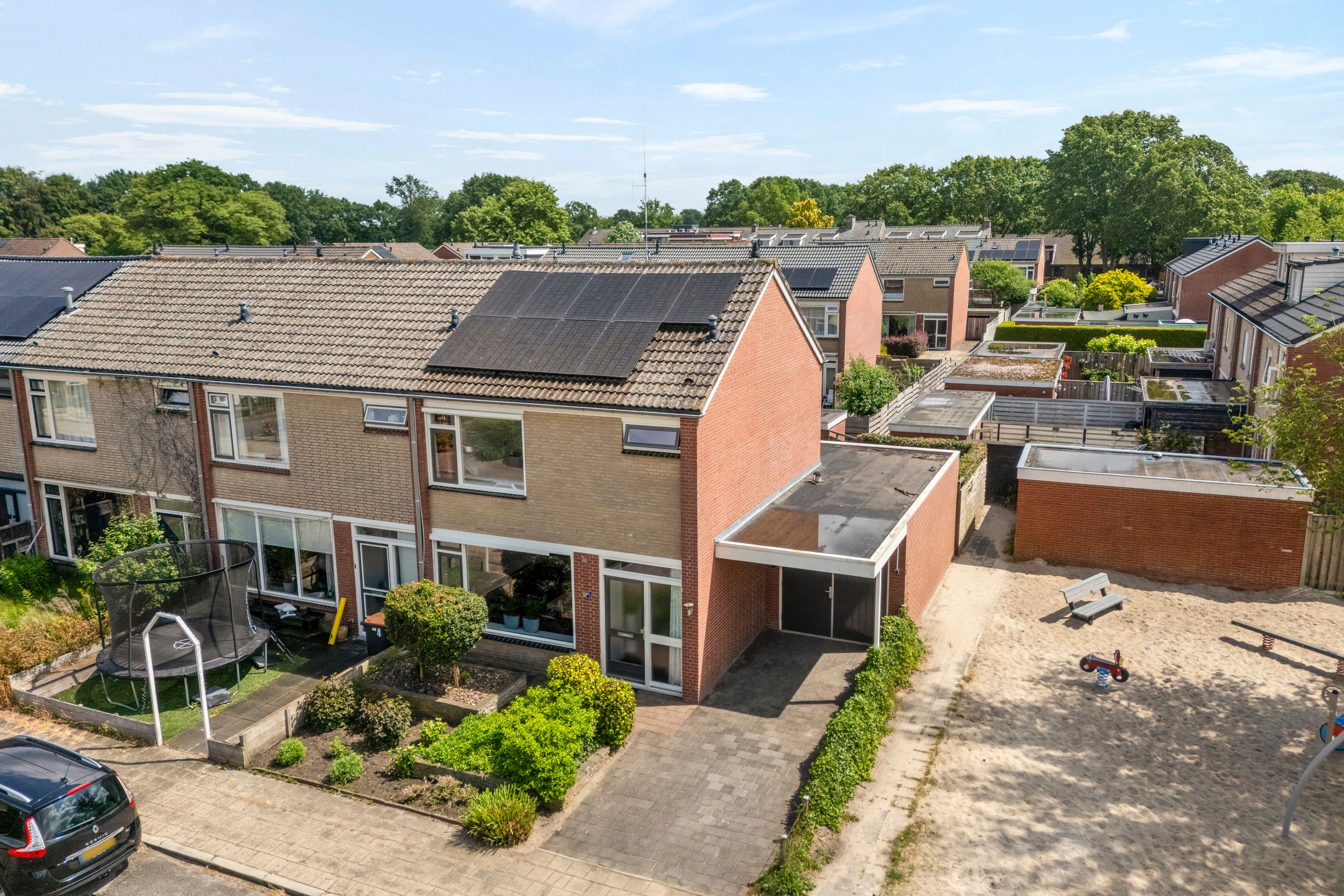 Photo 39 of Meidoornstraat 2