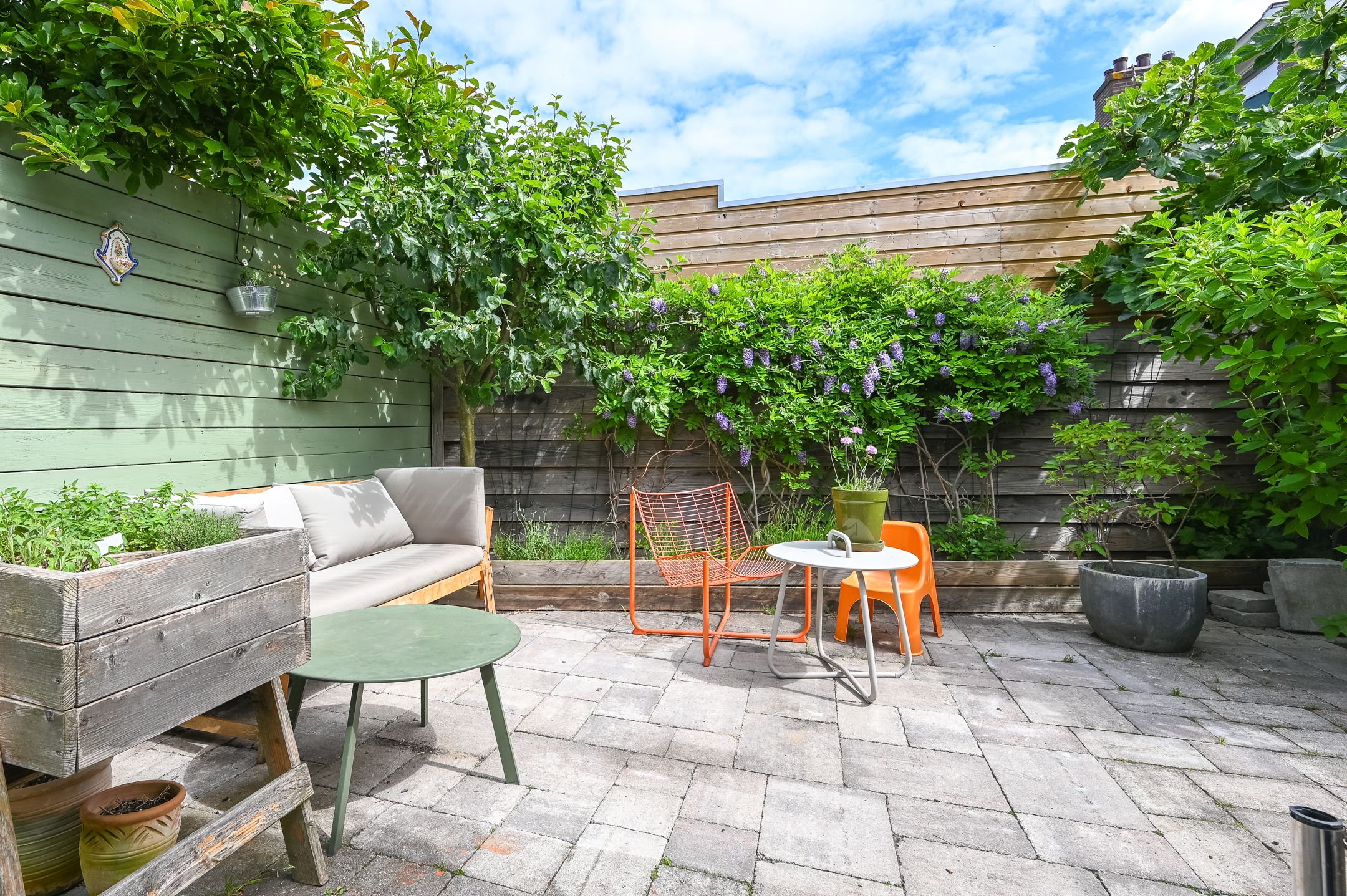 Charming Monumental Townhouse with Sunny Garden Near Haarlem Center — 33