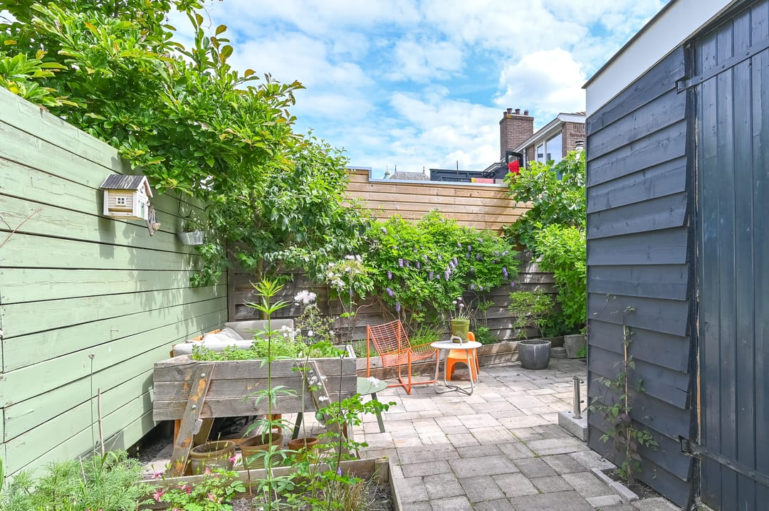 Charming Monumental Townhouse with Sunny Garden Near Haarlem Center — 32