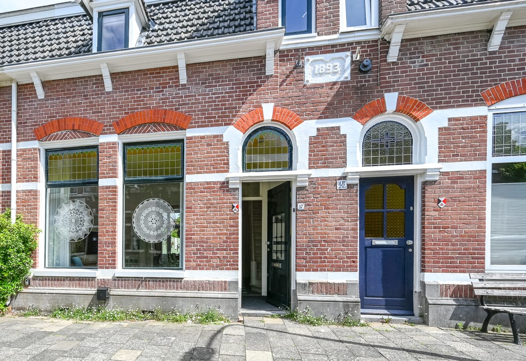 Charming Monumental Townhouse with Sunny Garden Near Haarlem Center — 37