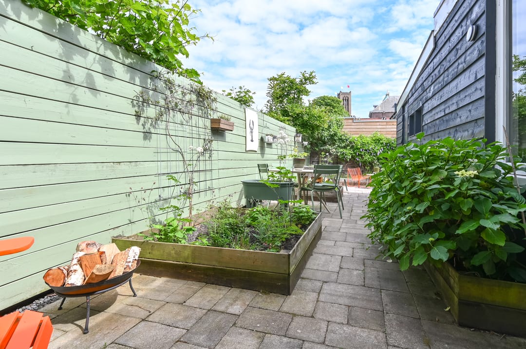 Charming Monumental Townhouse with Sunny Garden Near Haarlem Center — 31