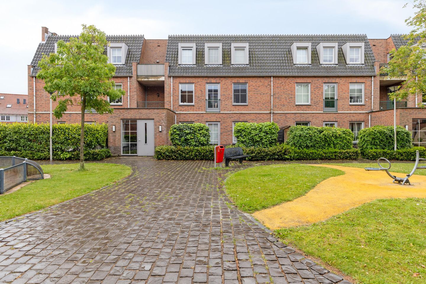 Photo 1 of Schefferstraat 25