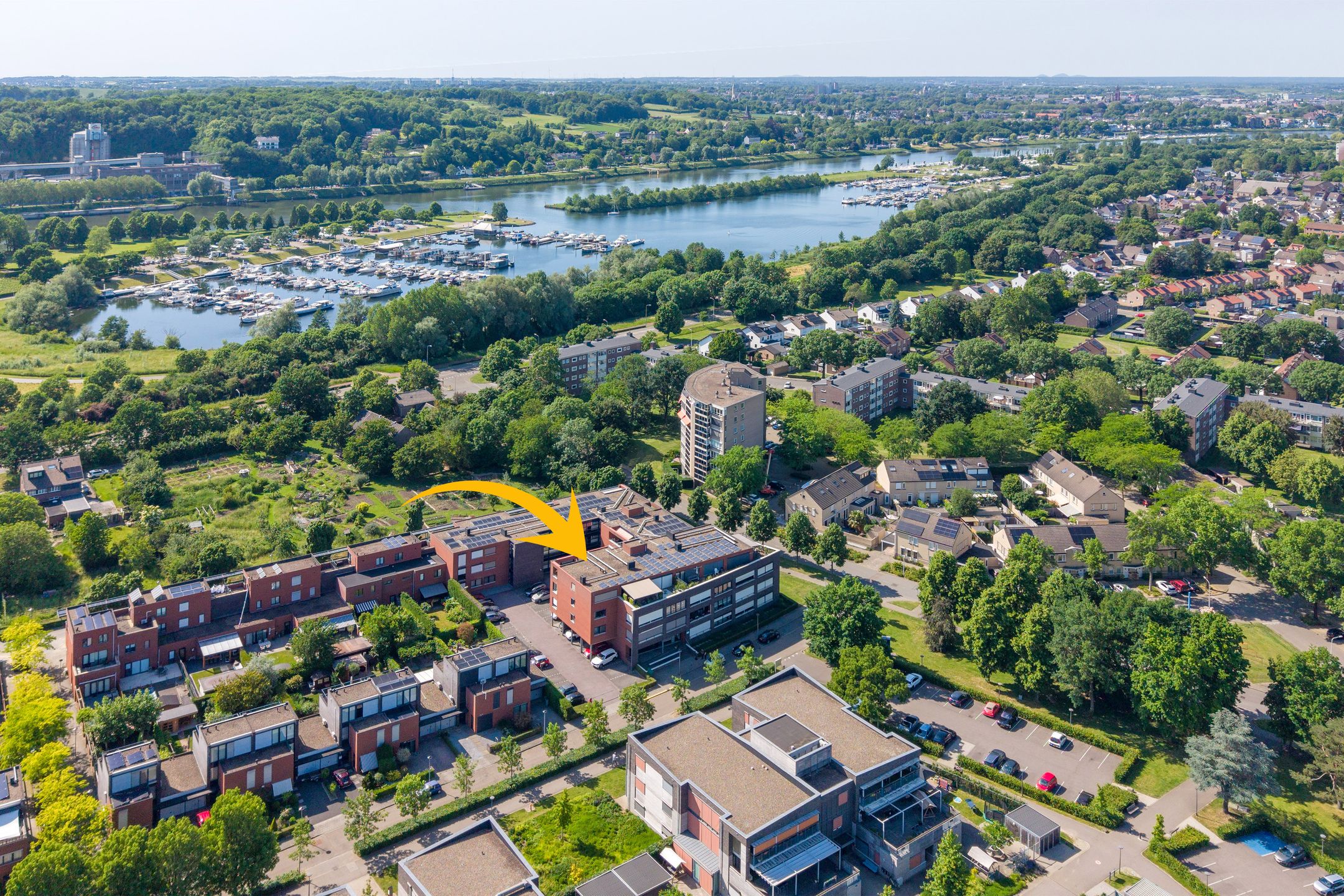 Turnkey Corner Apartment with Heated Terrace and Private Parking in Maastricht Heugem — 12