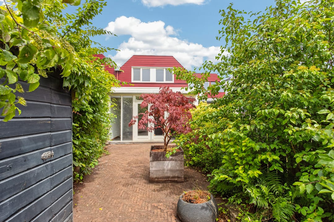 Spacious Family Home with South-Facing Garden in Quiet Fokkesteeg — 13