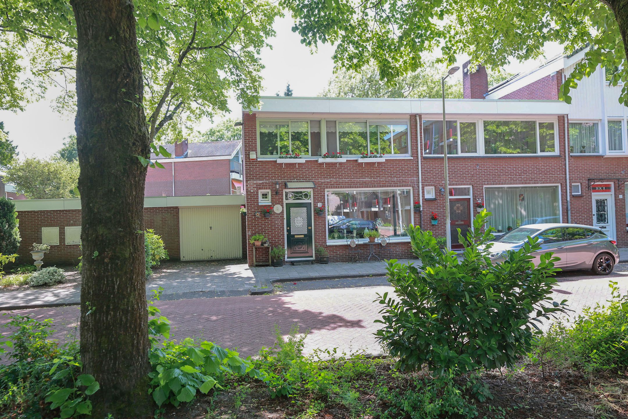Spacious Corner Home with Expansion Potential in Green Amsterdam North — 33