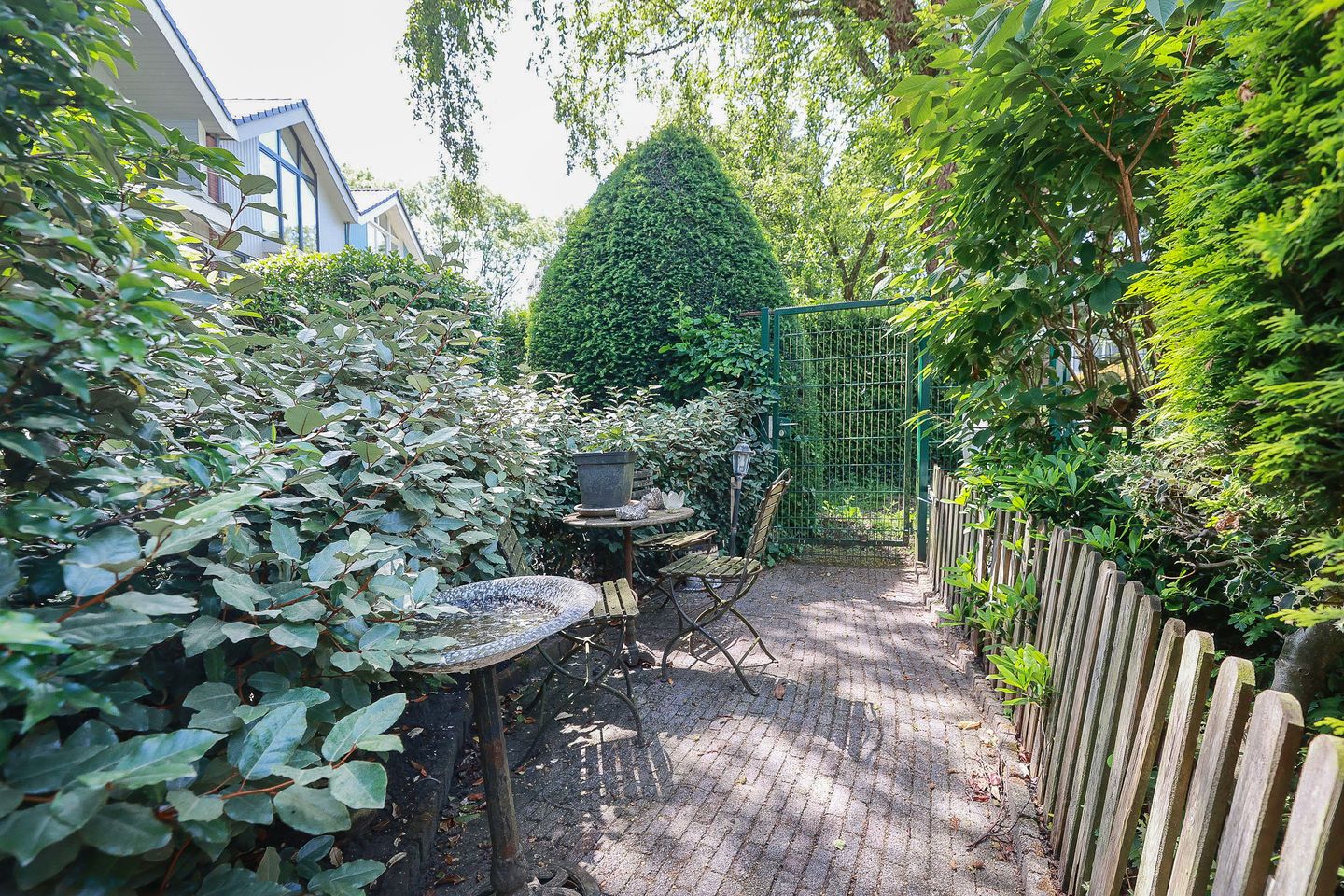 Spacious Corner Home with Expansion Potential in Green Amsterdam North — 29