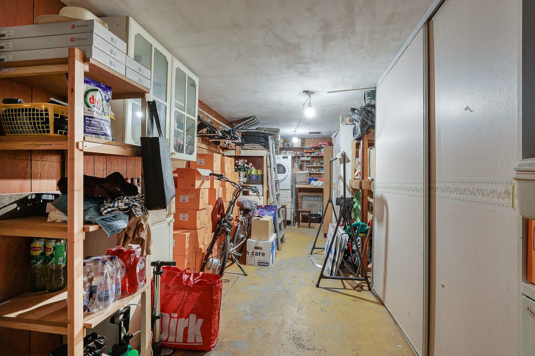 Spacious Corner Home with Expansion Potential in Green Amsterdam North — 13
