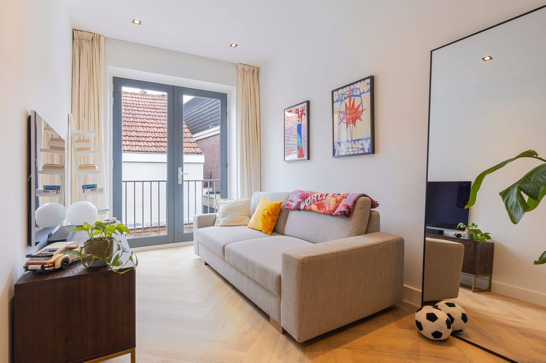 Move-in Ready Apartment with Modern Finishes in Hoorn City Center — 13