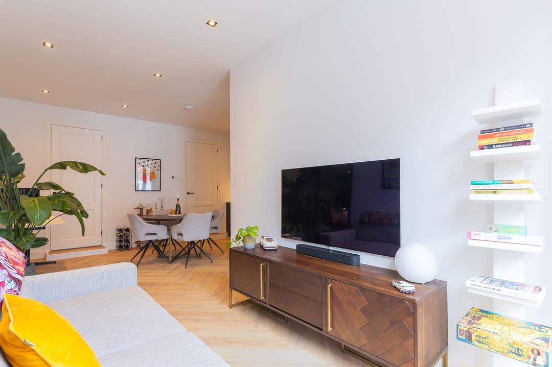 Move-in Ready Apartment with Modern Finishes in Hoorn City Center — 16