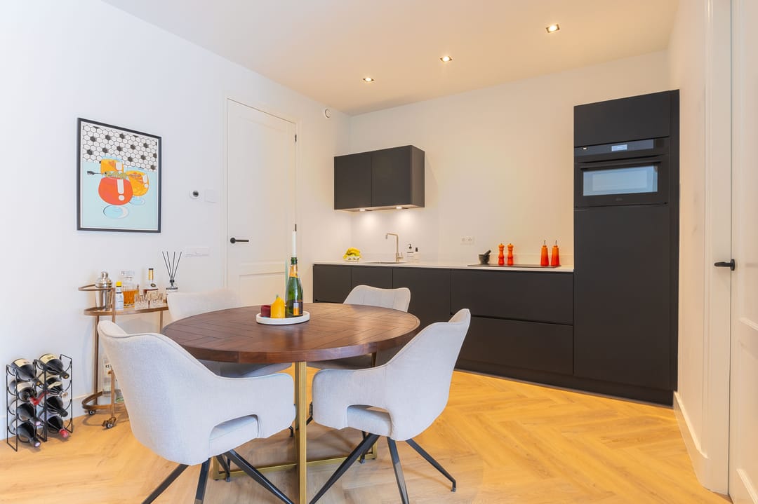 Move-in Ready Apartment with Modern Finishes in Hoorn City Center — 17