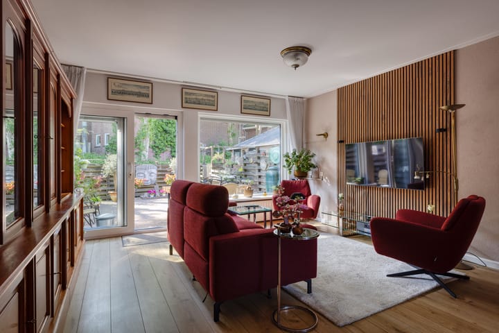 Tussenwoning te koop: Het Binnenhof 9, Weesp