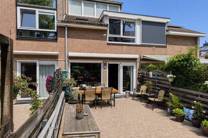 Tussenwoning te koop: Het Binnenhof 9, Weesp