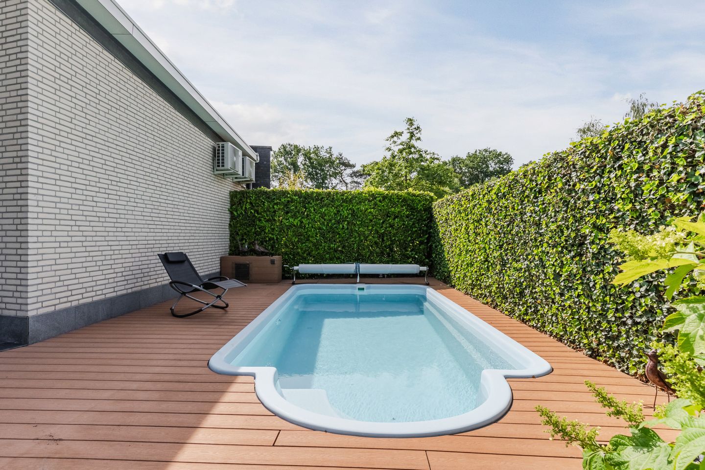 Unique Fan-Shaped Villa with Heated Pool in Premium Villa Park Setting — 44