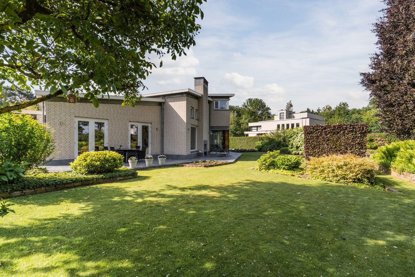Unique Fan-Shaped Villa with Heated Pool in Premium Villa Park Setting — 59