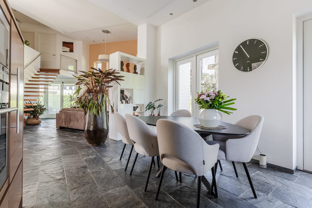 Unique Fan-Shaped Villa with Heated Pool in Premium Villa Park Setting — 17