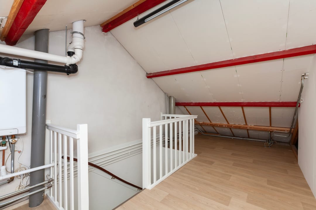 Spacious Family Home with Four Bedrooms in Popular Sterrenburg Neighborhood — 17