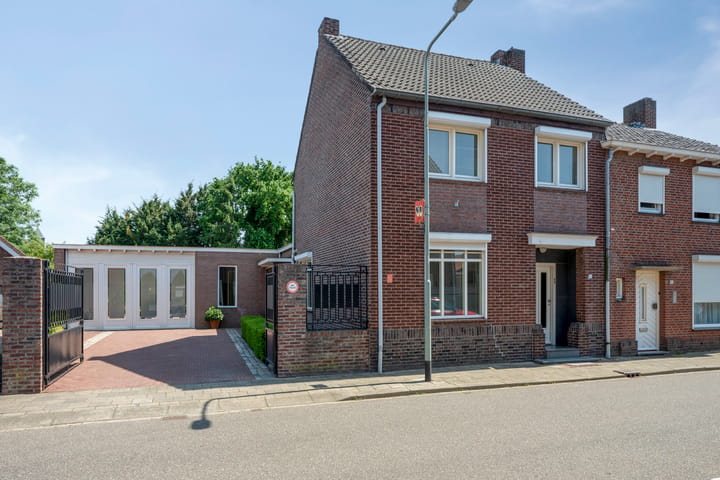 Photo 2 of Feurthstraat 82