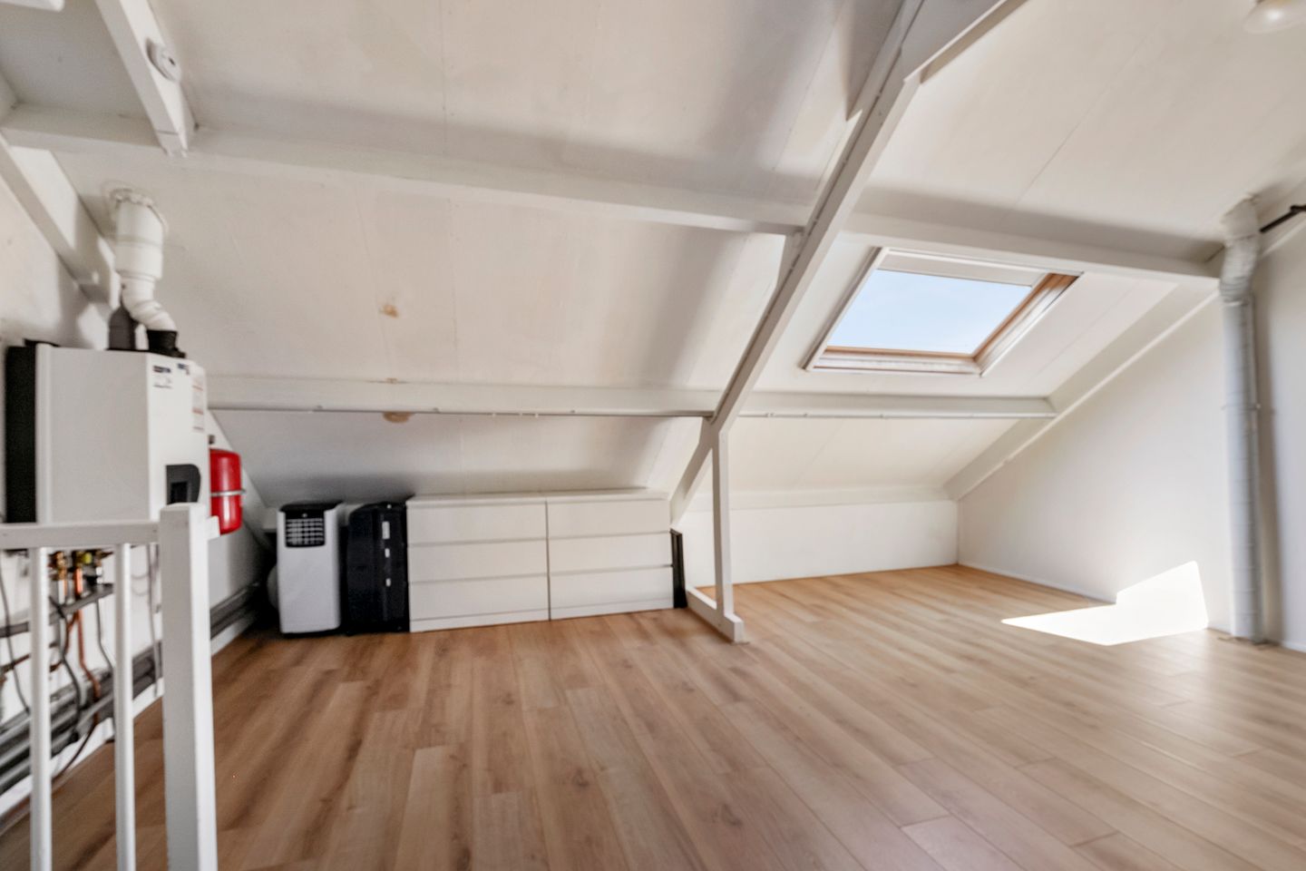 Spacious Terraced Home with Large Detached Garage in Didam — 25