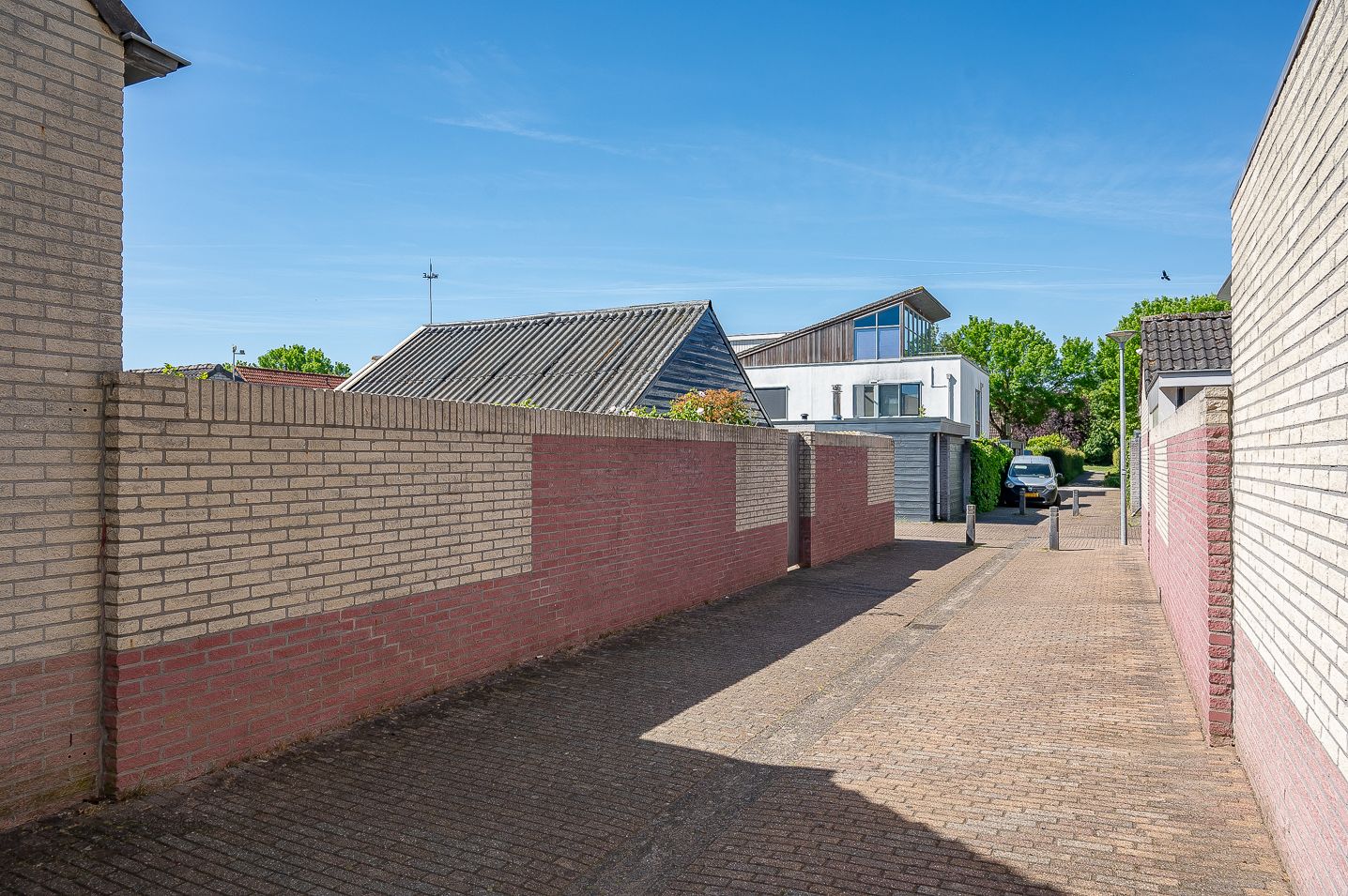 Spacious Corner Home with Sunny Garden and Garage in Popular Zelhem Neighborhood — 39