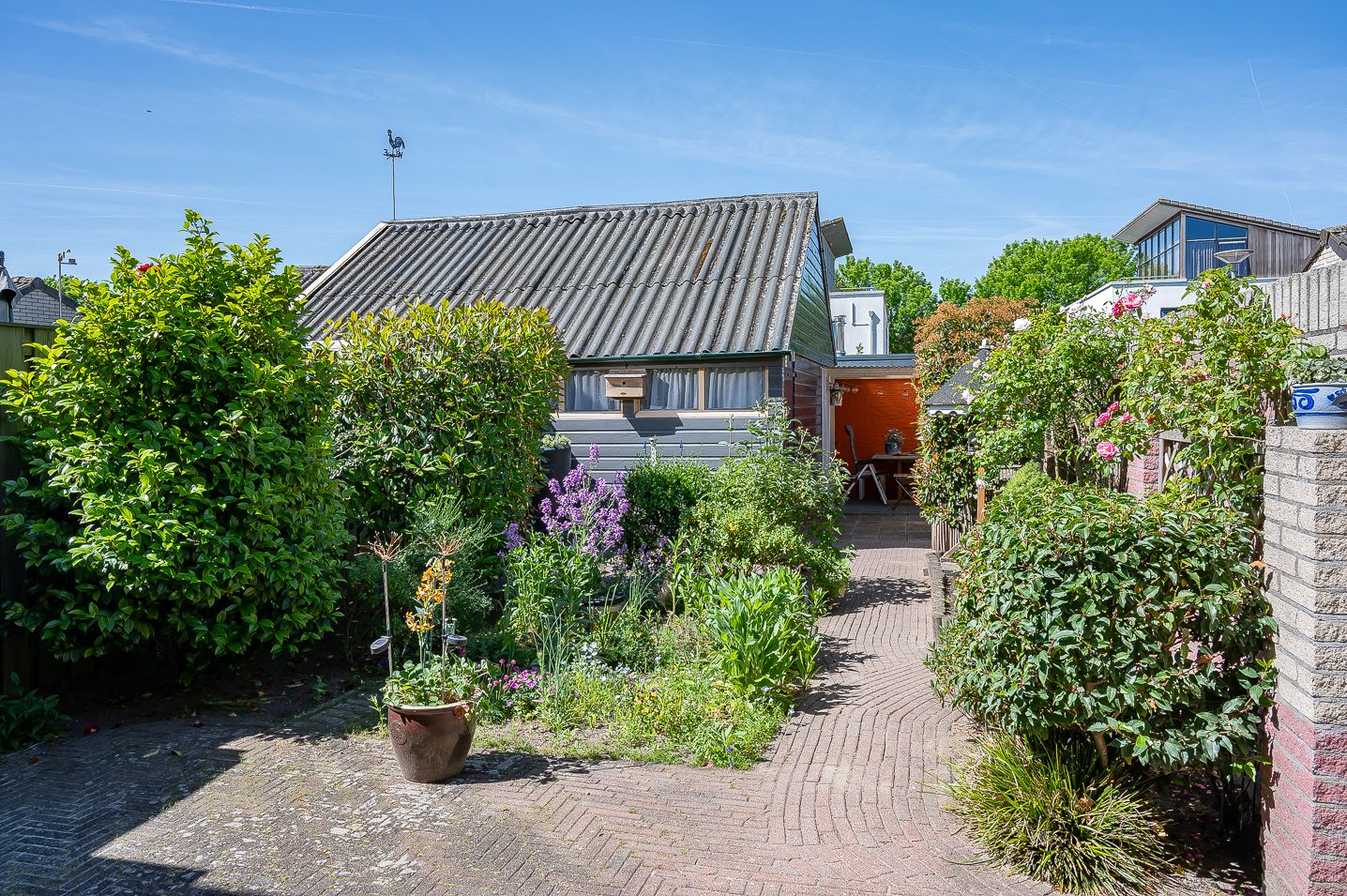 Spacious Corner Home with Sunny Garden and Garage in Popular Zelhem Neighborhood — 30
